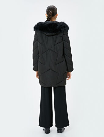 Uzun Kapitone Mont Kapüşonlu Suni Kürk Detaylı Cepli