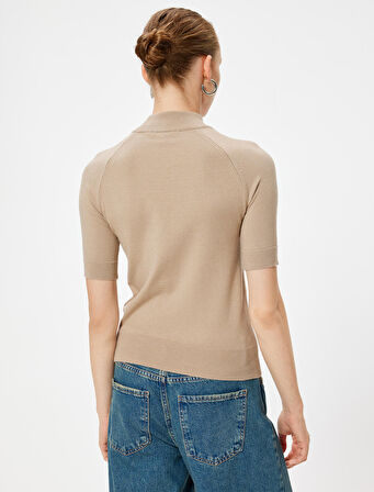 Dik Yaka Triko Kazak Kısa Kollu