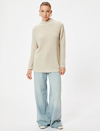 Oversize Triko Kazak Kalça Boy Dik Yaka Uzun Kollu Yumuşak Dokulu