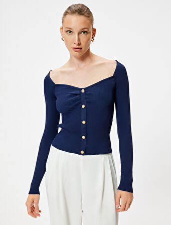 Kalp Yaka Triko Kazak Gold Düğme Detaylı Uzun Kollu 