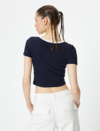 V Yaka Crop Tişört Düğmeli Baskılı Kısa Kollu Ribanalı Pamuklu Slim Fit