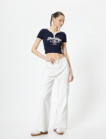 V Yaka Crop Tişört Düğmeli Baskılı Kısa Kollu Ribanalı Pamuklu Slim Fit