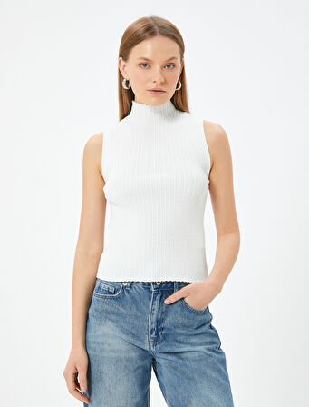 Saç Örgü Desenli Kolsuz Dik Yaka Triko Üst