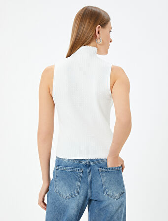 Saç Örgü Desenli Kolsuz Dik Yaka Triko Üst