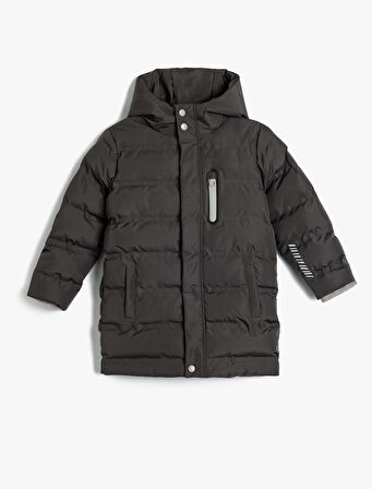 Uzun Şişme Mont Kapşonlu Fermuarlı Cepli Çıtçıt Detaylı