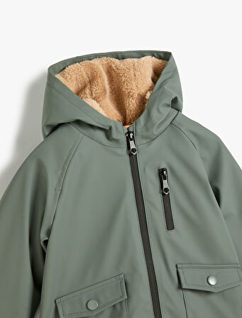 Kapşonlu Yağmurluk Peluş Astarlı Su Geçirmez Kapaklı Cepli