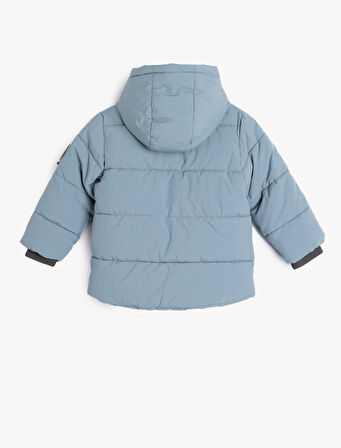 Şişme Mont Kapşonlu Çıtçıt Detaylı İçi Polar Astarlı