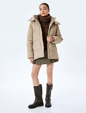 Şişme Mont Kapüşonlu Kapitoneli Fermuarlı Çıtçıt Düğmeli Cepli