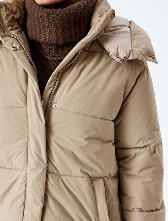 Şişme Mont Kapüşonlu Kapitoneli Fermuarlı Çıtçıt Düğmeli Cepli