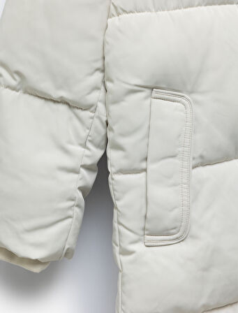 Kapüşonlu Çıtçıt Düğmeli Fermuarlı Oversize Şişme Mont