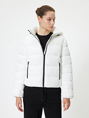 Şişme Mont Kapüşonlu Fermuarlı Cep Detaylı