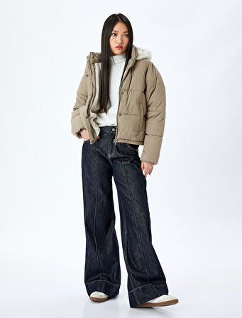 Kapüşonlu İçi Suni Kürklü Fermuarlı Şişme Mont