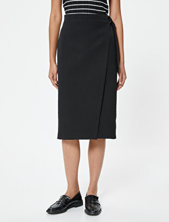 Midi Kruvaze Etek Kuşak Detaylı Metal Aksesuarlı