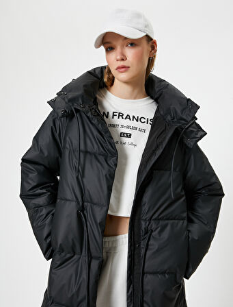 Uzun Şişme Mont Kapüşonlu Su İtici Özellikli Fermuarlı Cepli 