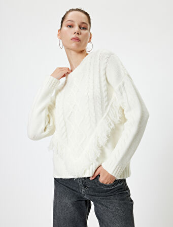 Bisiklet Yaka Triko Kazak Saç Örgü Dokulu Püsküllü Uzun Kollu