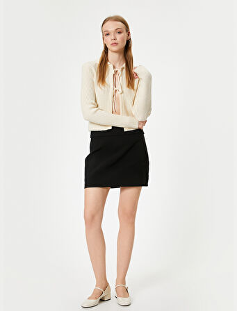 Triko Hırka Gömlek Yaka Bağlama Detaylı