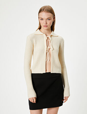 Triko Hırka Gömlek Yaka Bağlama Detaylı