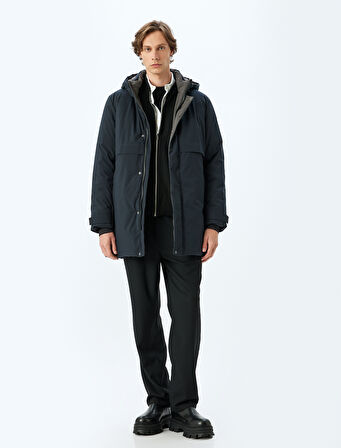 Anorak Mont Kapşonlu Arkası Baskılı Cep Detaylı Slim Fit Fermuarlı