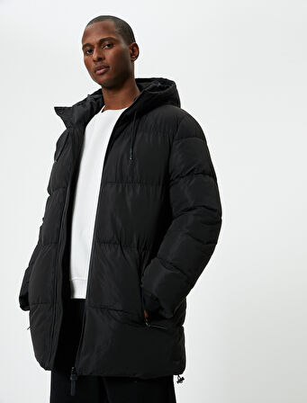 Kapşonlu Cep Detaylı Uzun Kollu Şişme Mont