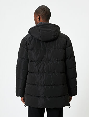 Kapşonlu Cep Detaylı Uzun Kollu Şişme Mont