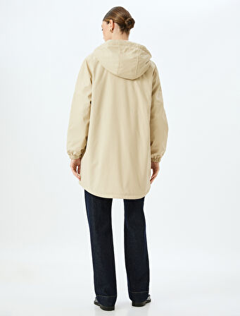 Cepli Çıt Çıt Düğme Kapamalı Cepli İçi Peluş Astarlı Kapüşonlu Oversize Suni Deri Parka 