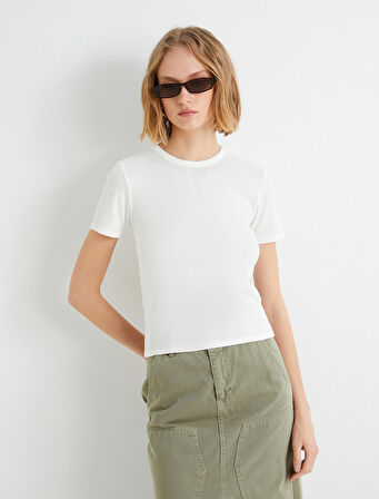 Basic Kısa Tişört Fitilli Kısa Kollu Bisiklet Yaka Viskoz Kumaş