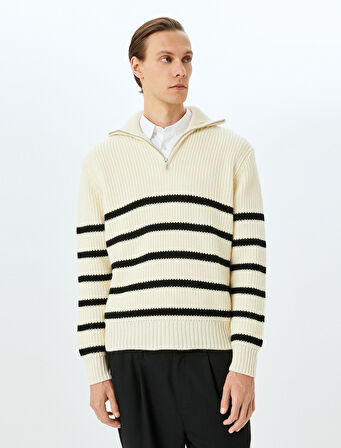 Yarım Fermuarlı Çizgili Triko Kazak