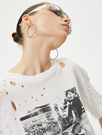 Yırtık Tişört Baskılı Kısa Kollu Bisiklet Yaka Pamuklu Rahat Kalıp