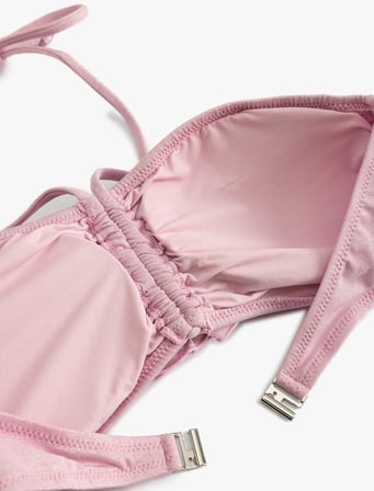 Straplez Bikini Üstü Gül Aplike Detaylı Askı Detaylı Pedli 