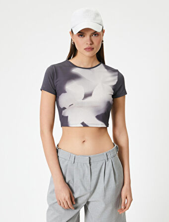 Soyut Desenli Crop Tişört Kısa Kollu Bisiklet Yaka Slim Fit