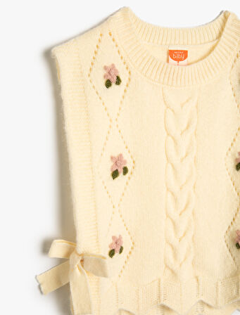 Örgü Kazak Kolsuz Yanları Bağlamalı Bisiklet Yaka 