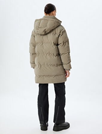 Kapüşonlu Uzun Şişme Mont Su itici Cepli Fermuarlı 