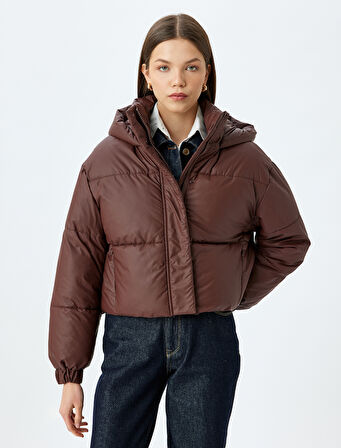 Kapüşonlu Fermuarlı Cep Detaylı Kapitone Crop Şişme Mont