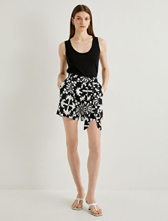 Keten Viskon Şort Cep Detaylı Normal Bel Kuşaklı