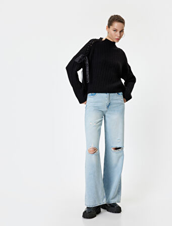 Dik Yaka Kazak Kurdele Detaylı Örgü Motifli Uzun Kollu