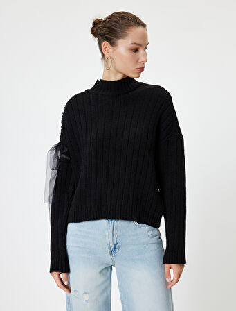 Dik Yaka Kazak Kurdele Detaylı Örgü Motifli Uzun Kollu