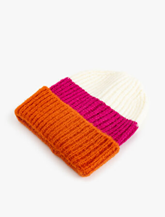 Örgü Bere Renk Bloklu Katlama Detaylı