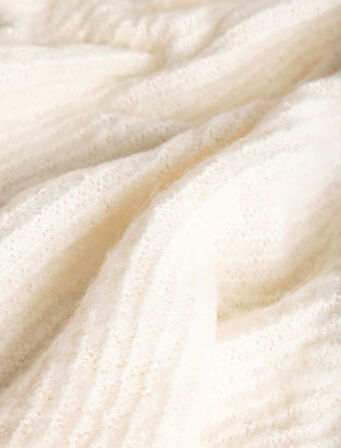 Basic Uzun Atkı Yumuşak Dokulu