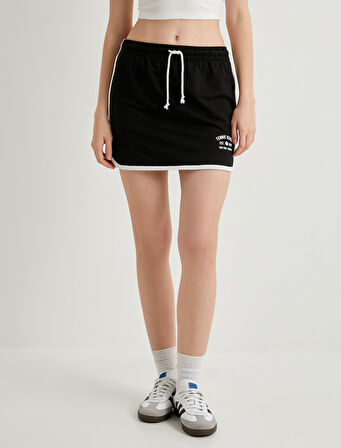 Tenis Eteği Beli Bağlamalı Baskı Detaylı Pamuklu