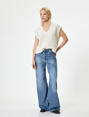 Triko Oversize Süveter V Yaka Yumuşak Dokulu