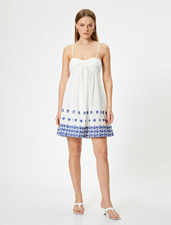 Mini Çiçekli Elbise İnce Astarlı Askılı Kalp Yaka Pamuklu