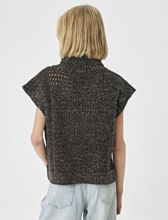 Balıkçı Yaka Peluş Kolsuz Ajurlu Kazak