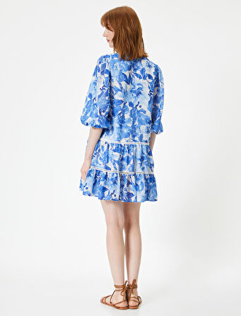 Mini Çiçekli Elbise Balon Kollu Volanlı Püsküllü V Yaka