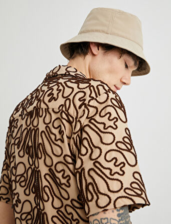 Yazlık Gömlek Kısa Kollu Devrik Yaka İşlemeli