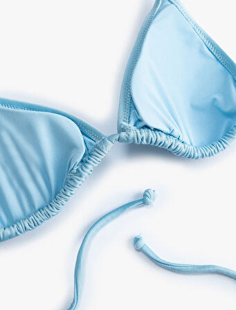Üçgen Bikini Üstü İnce Askılı Boyundan Bağlamalı