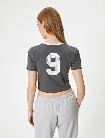 Arkası Baskılı Tişört Crop Bisiklet Yaka Likralı Slim Fit