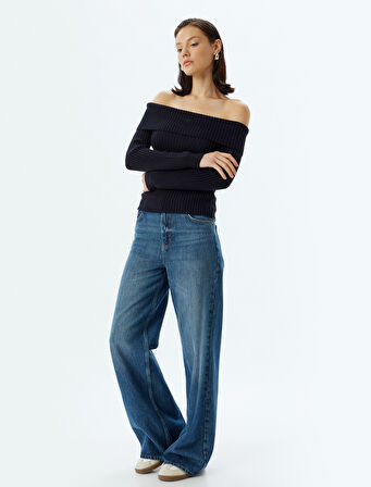 Omzu Açık Triko Kazak Uzun Kollu