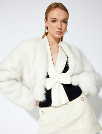 Kısa Peluş Ceket Suni Kürk Yuvarlak Yaka Düğmeli Uzun Kollu