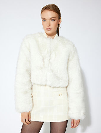 Kısa Peluş Ceket Suni Kürk Yuvarlak Yaka Düğmeli Uzun Kollu