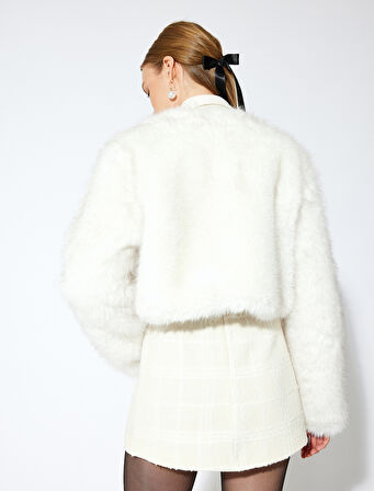 Kısa Peluş Ceket Suni Kürk Yuvarlak Yaka Düğmeli Uzun Kollu